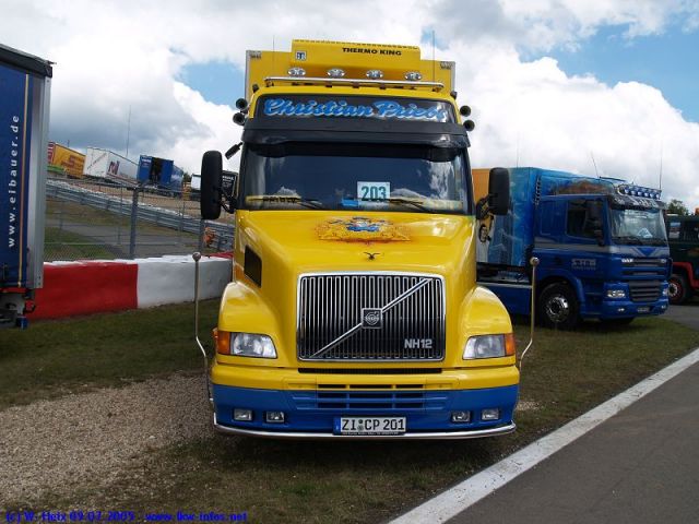 Volvo-NH12-Priebs-100705-04.jpg