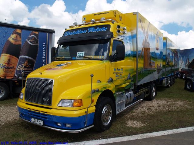 Volvo-NH12-Priebs-100705-05.jpg