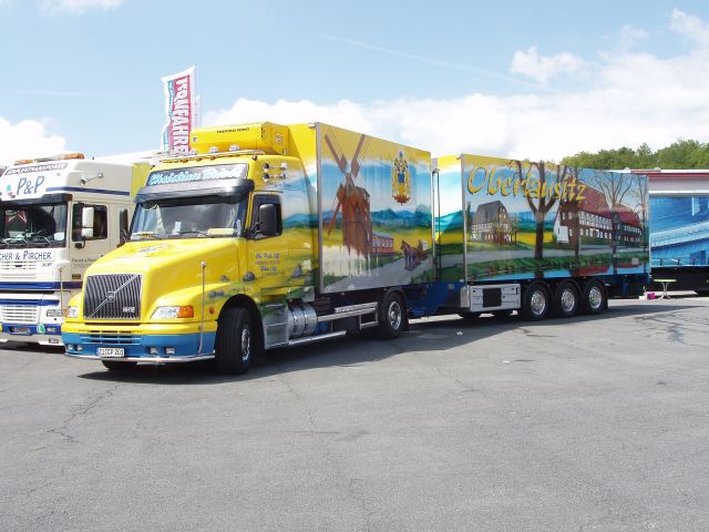 Volvo-NH12-Priebs-Holz-010806-04.jpg - Frank Holz