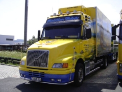 Volvo-NH12-420-Priebs-Gleisenberg-070805-06