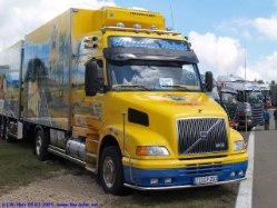 Volvo-NH12-Priebs-100705-01
