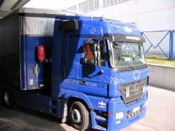 MB-Actros-MP2-1848-Prigo-Husic-280707-01