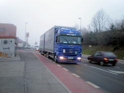 MB-Actros-MP2-2544-Prigo-Husic-260408-01