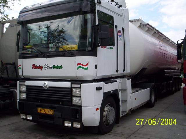 Renault-Magnum-Revesy-Birnbacher-050305-01.jpg - M. Birnbacher