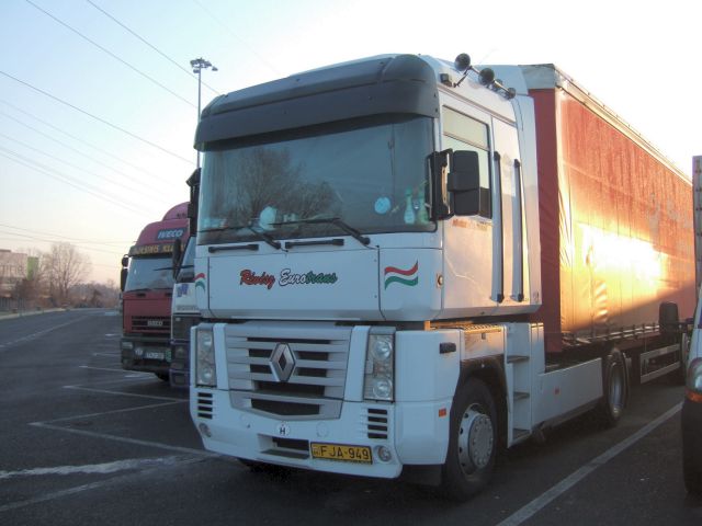 Renault-Magnum-Revesz-Fustinoni-270106-02.jpg - G. Fustinoni