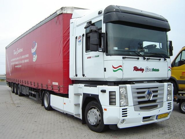 Renault-Magnum-Revesz-Linhardt-040806-02.jpg - N. Linhardt