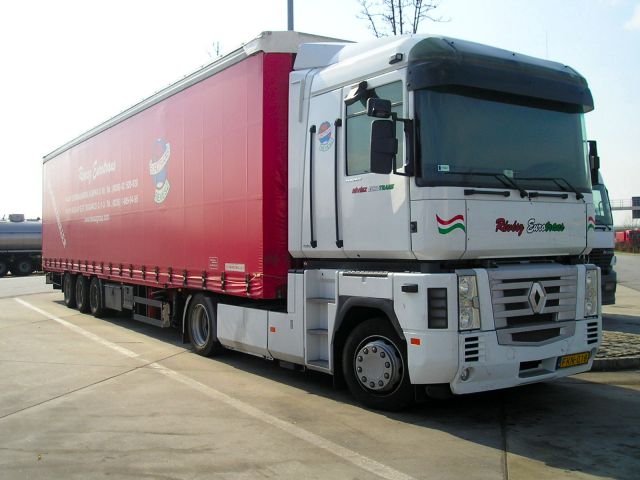 Renault-Magnum-Revesz-Reck-210505-01.jpg - Marco Reck