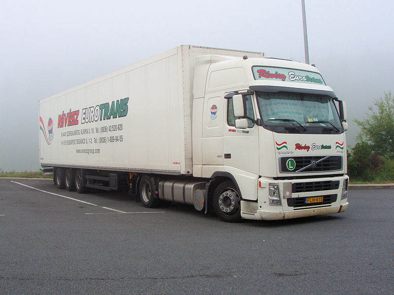 Volvo-FH12-460-Revesz-Holz-070607-01.jpg - Frank Holz