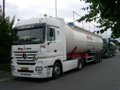 MB-Actros-1844-MP2-Maszola-Schimana-160604-1-HUN