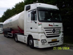 MB-Actros-1844-MP2-Revesy-Birnbacher-050305-03