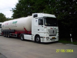 MB-Actros-1844-MP2-Revesy-Birnbacher-050305-04