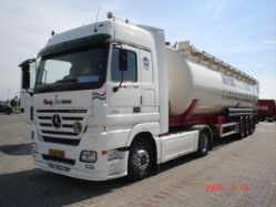 MB-Actros-MP2-Revesz-Kovacs-051005-02