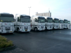 Renault-Magnum-OECSI-Schimana-281204-01-HUN