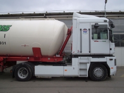 Renault-Magnum-Revesz-Lajos-040307-06