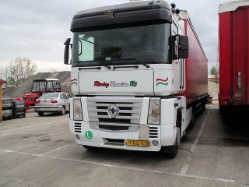 Renault-Magnum-Revesz-Lajos-040307-07