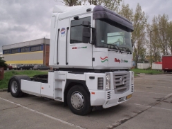 Renault-Magnum-Revesz-Lajos-040307-08