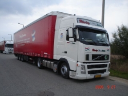 Volvo-FH12-Revesz-Kovacs-051005-01