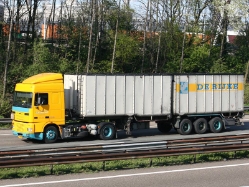 DAF-95-XF-de-Rijke-Thevenard-041207-01