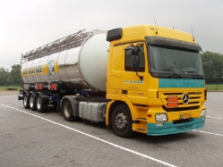 MB-Actros-MP2-1841-de-Rijke-Holz-310807-02