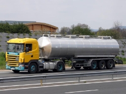 Scania-114-L-380-de-Rijke-Thevenard-041207-01
