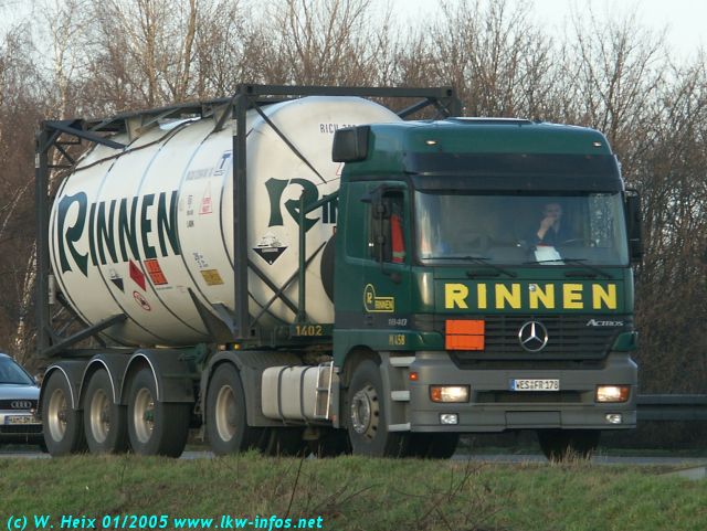 MB-Actros-1840-Rinnen-060105-1.jpg