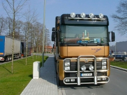 Renault-Magnum-PLSZ-gold-Ris-(Willann)-0104-1