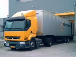 Renault-Premium-RoerTrans-Levels-140505-03