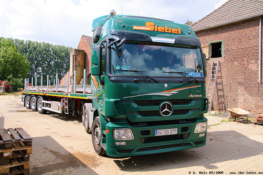 MB-Actros-3-2546-Siebel-220509-04.jpg
