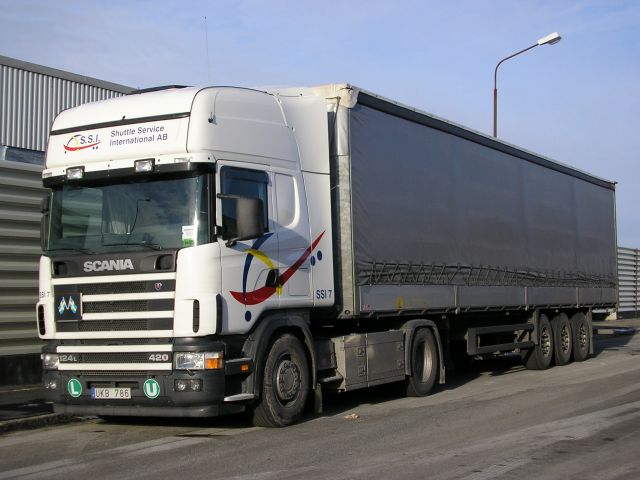 Scania-124-L-420-SSI-Wihlborg-100205-02.jpg - Henrik Wihlborg