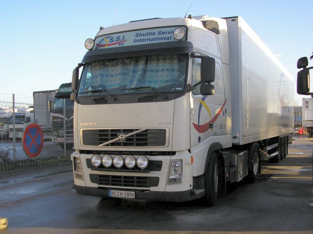 Volvo-FH12-420-Wihlborg-311204-2.jpg - Henrik Wihlborg