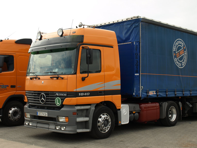 MB-Actros-1840-Steinkuehler-Voss-300408-02.jpg