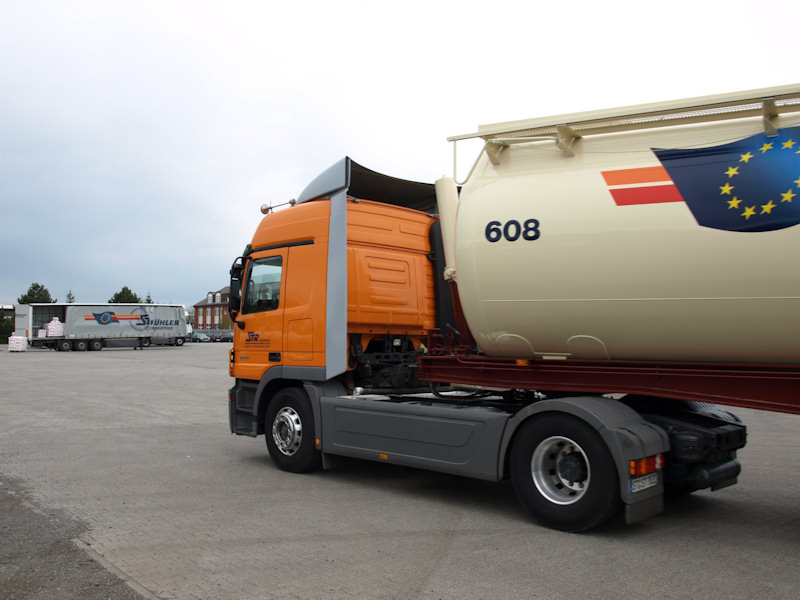 MB-Actros-MP2-1841-Steinkuehler-Voss-300408-14.jpg
