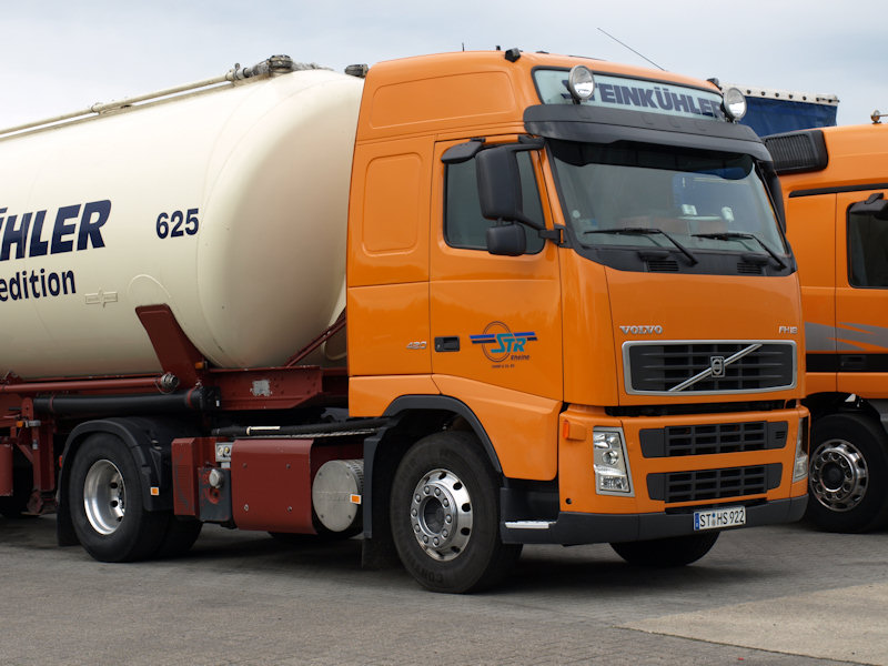 Volvo-FH12-420-Steinkuehler-Voss-300408-02.jpg