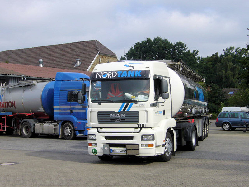 MAN-TGA-18400-LX-Stermann-Voss-200807-17.jpg