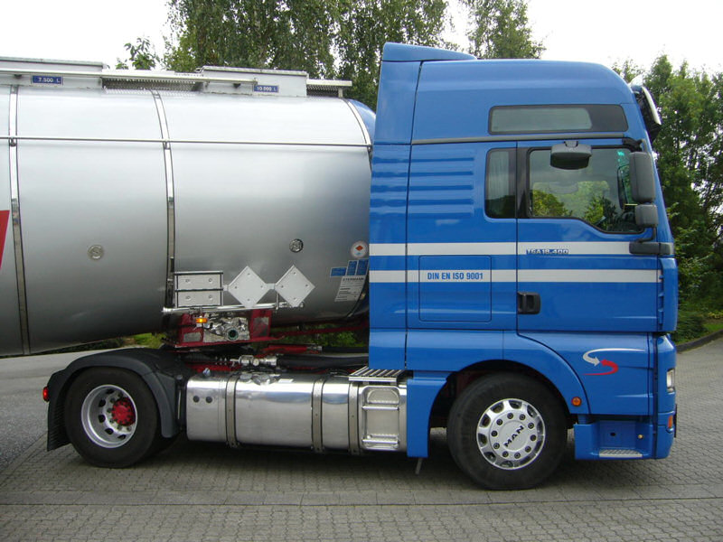 MAN-TGA-18400-XXL-Stermann-Voss-200807-11.jpg