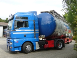 MAN-TGA-18400-XXL-Stermann-Voss-200807-18