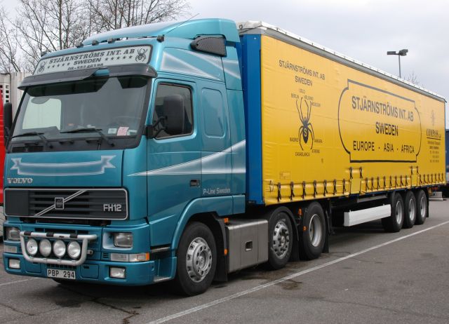 Volvo-FH12-Stjaernstroems-Schiffner-020705-01.jpg - Carsten Schiffner