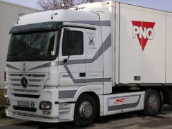 MB-Actros-1844-MP2-Stjaernstroems-Wihlborg-281205-01