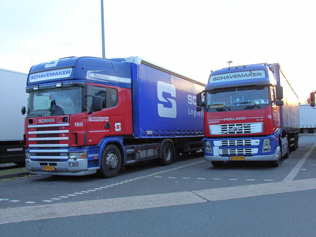 Scania-124-L-420-Schavemaker-Skolaut-050906-01.jpg - Oliver Skolaut