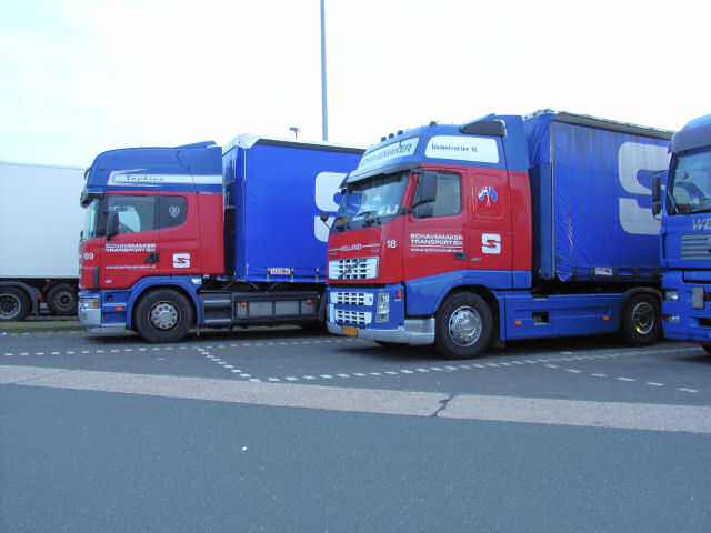 Volvo-FH12-460-Schavemaker-Skolaut-050906-02.jpg - Oliver Skolaut