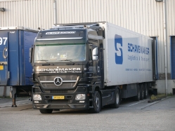 MB-Actros-MP2-1861-BE-Schavemaker-Holz-010709-01