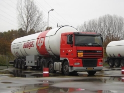 DAF-95-XF-lp-Schenk-Herwig-060205-01