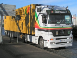 MB-Actros-1846-Schmechel-Franken-200405-01