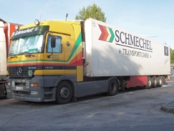 MB-Actros-1846-Schmechel-Holz-011005-01