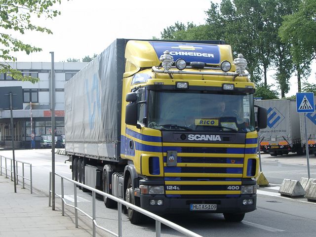 Scania-124-L-400-Schneider-Willann-310105-01.jpg - Michael Willann