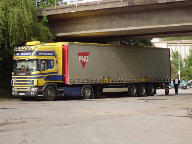 Scania-124-L-420-Schneider-MMartin-060605-01.jpg - M. Martin