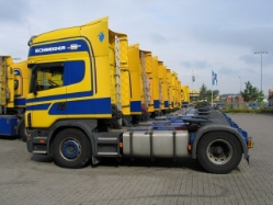 Scania-124-L-420-Schneider-Schuman-250105-02