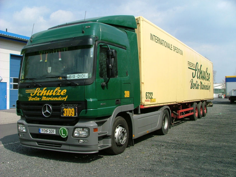 MB-Actros-MP2-1841-Schulze-Brusse-170407-01.jpg - M. Brusse