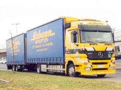 MB-Actros-1831-JUPLHZ-Schuon-Holz-240204-1