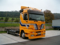 MB-Actros-Schuon-Mahrle-020206-02